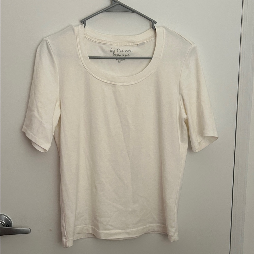 Chico's Cream Short Sleeve Scoop Neck Tee